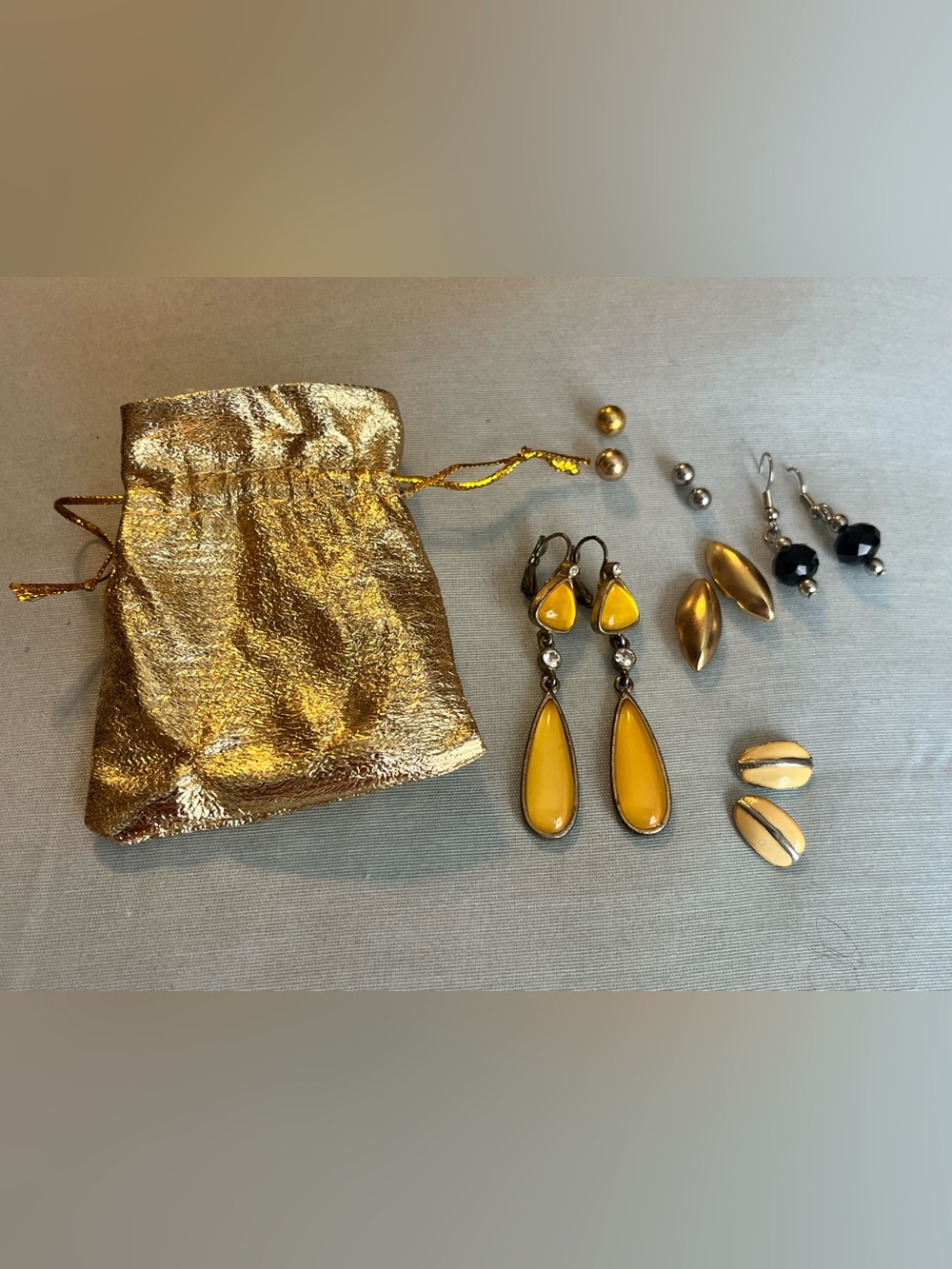 Vintage 70s-90s Earrings Bundle